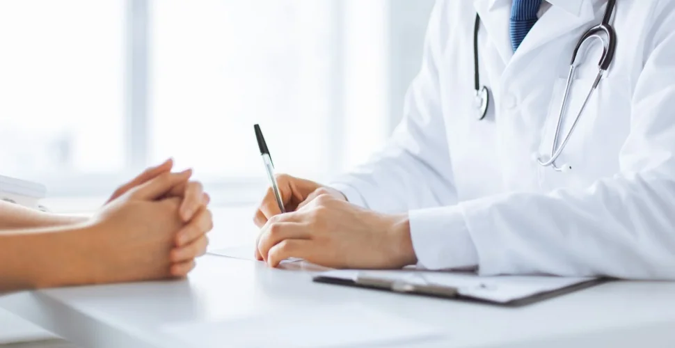 Schluss mit der Selbstdiagnose: Stattdessen - 5 Gründe, einen Arzt aufzusuchen